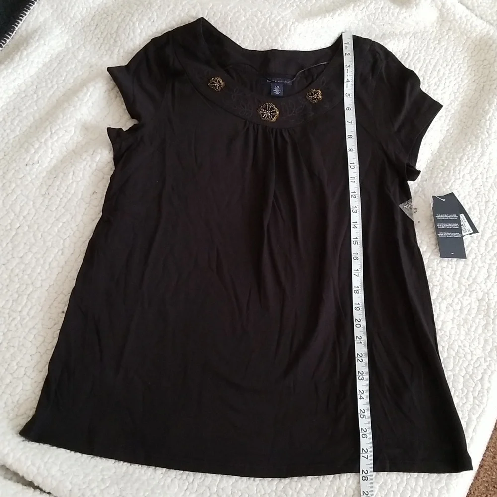 Ladies top - Picture 1 of 7